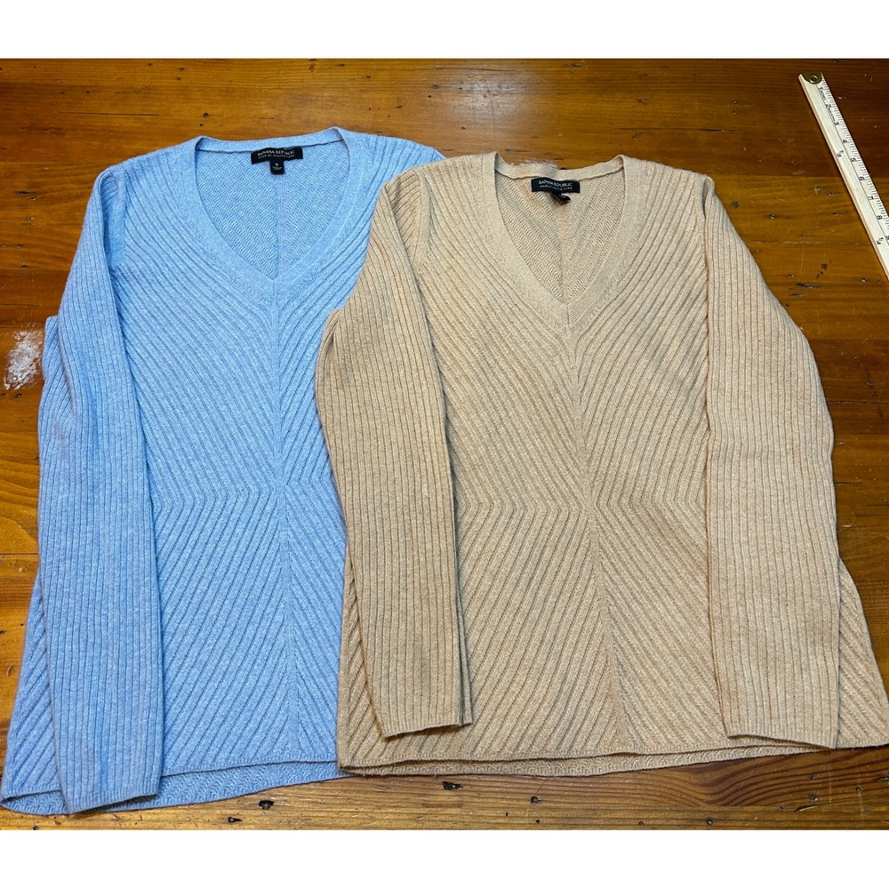 Banana Republic Sweater‎ Bundle Women S Beige+Blue Wool Cashmere Italian Yarn